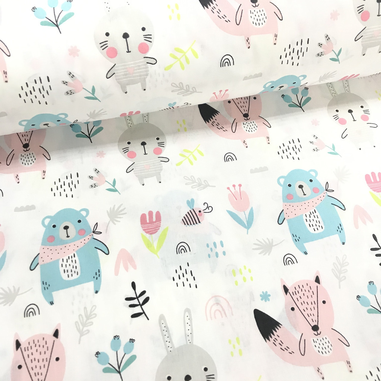 Тканина поплін зайчики, лисиці та ведмеді бірюзові з квіточками на білому (ТУРЦІЯ шир. 2,4 м), фото 1