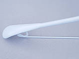 Плічка вішалки тремпеля металевий в силіконовому покритті широкий білого кольору , довжина 43,5 см, фото 2