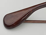 Довжина 45 см. Плечики вішалки тремпеля дерев'яні широкі коричневі кольори з багатошаровим покриттям лаком., фото 5