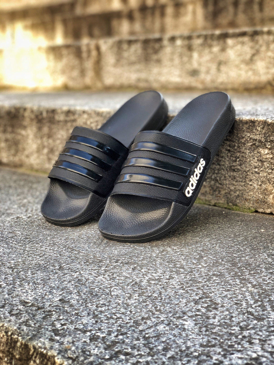 Чоловічі капці сланці Adidas Sleepers чорні з білим