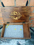 Дерев'яна подарункова ігрова коробка для гри в кістки "Dice box" з гравіюванням, фото 2