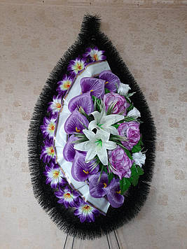 Вінок ритуальний з штучних квітів (Класичний середній  №5), розміри 145*60 см, доставка по Україні.