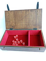 Дерев'яна подарункова ігрова коробка для гри в кістки в червоному оксамиті