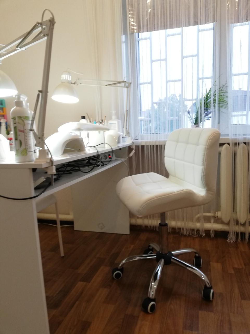 Стілець майстра Сохо біла екокожа SOHO CH-Office на колесах + хром