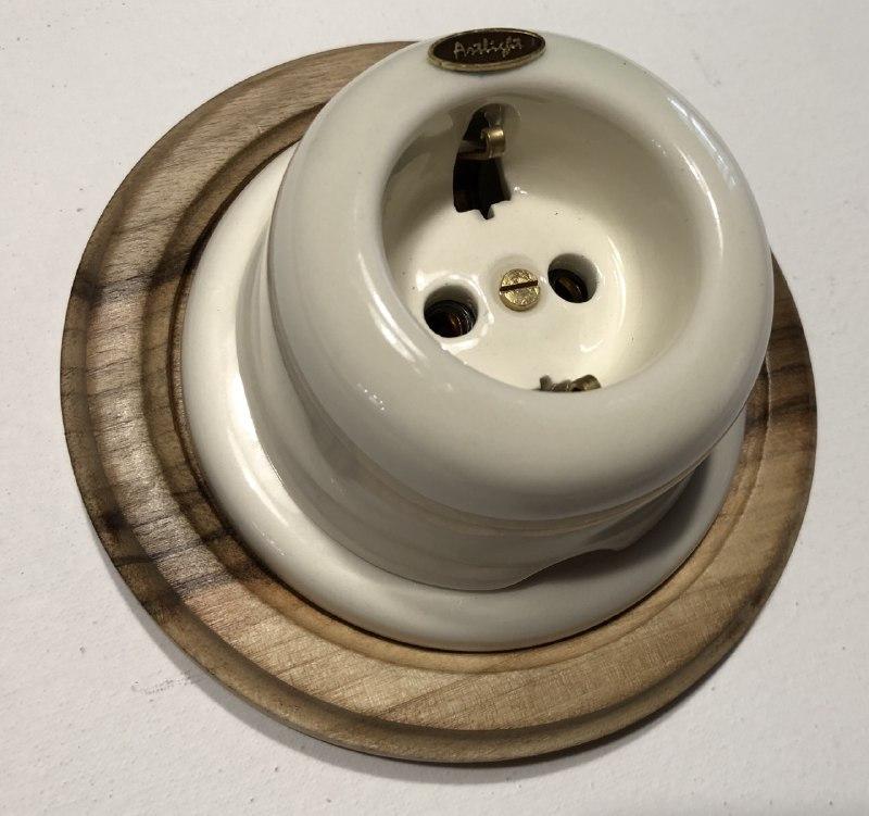 Ретро розетка фарфоровая Artlight наружного монтажа с заземлением ...