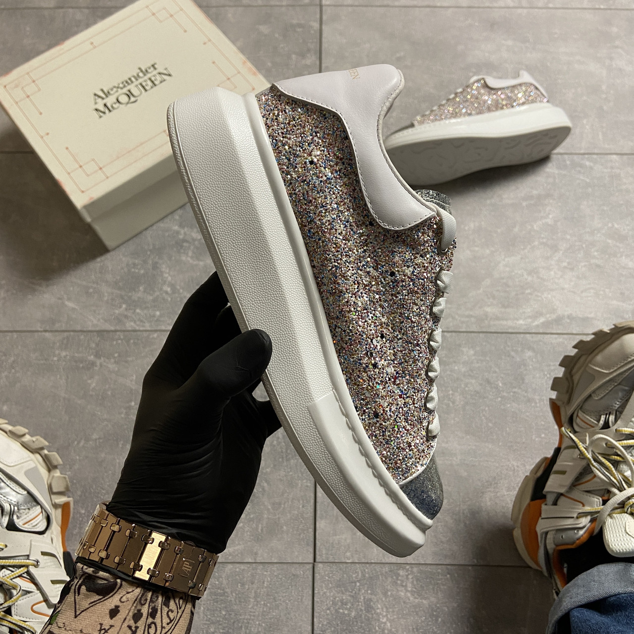 Жіночі кросівки Alexander McQueen Lace-Up Glitter-Leather, кросівки олександр маккуїн, фото 1