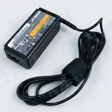 Блок живлення для ноутбука Sony, VGP-AC19V26 input 100-240V — 1.5 A, output 19V — 4.74A, 90W