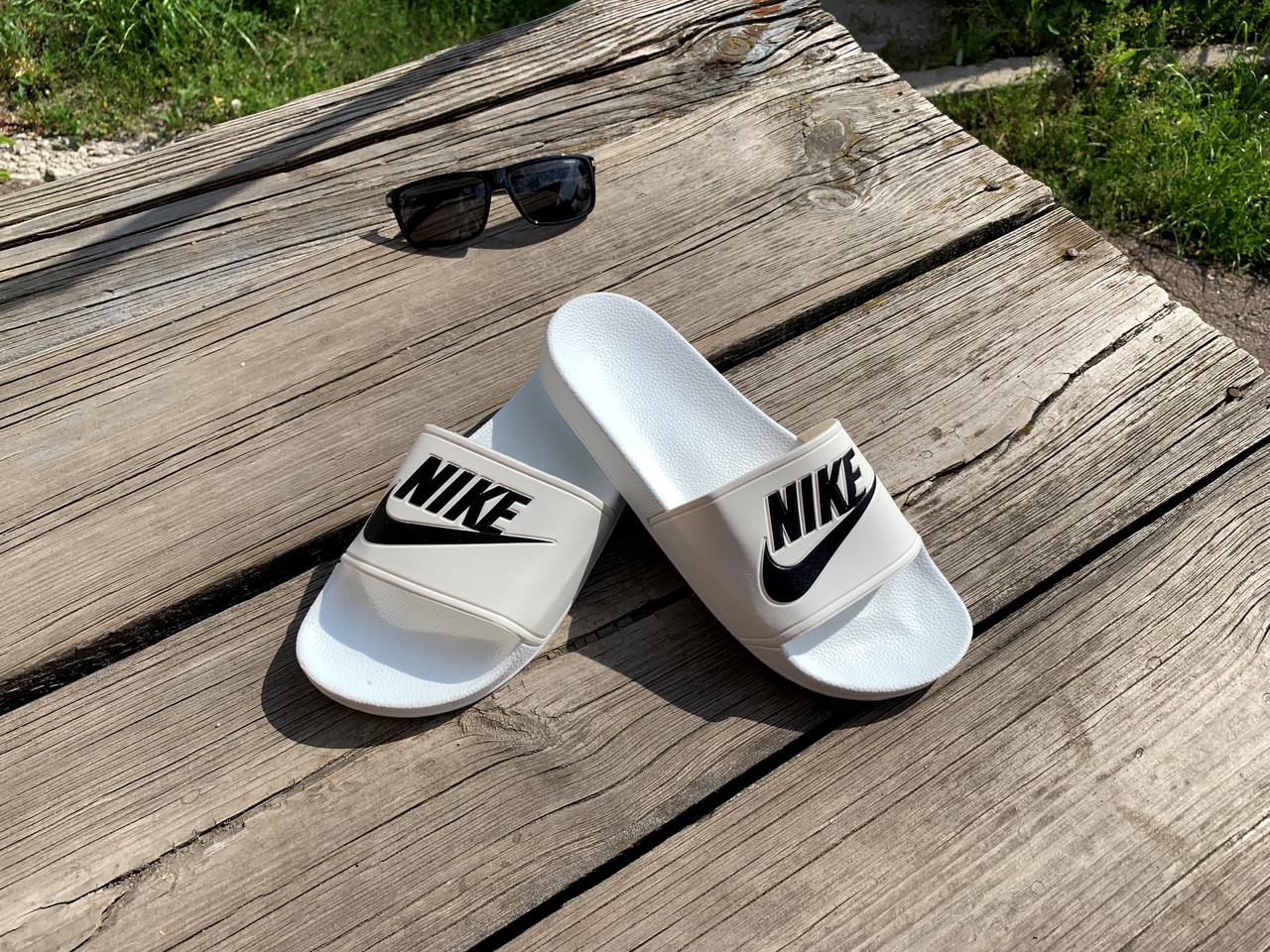 Чоловічі шльопанці сланці шльопанки Nike білі