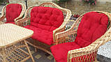 Плетений набір меблів із лози в комплекті з червоними подушками 2 крісла + диван + стіл, фото 4