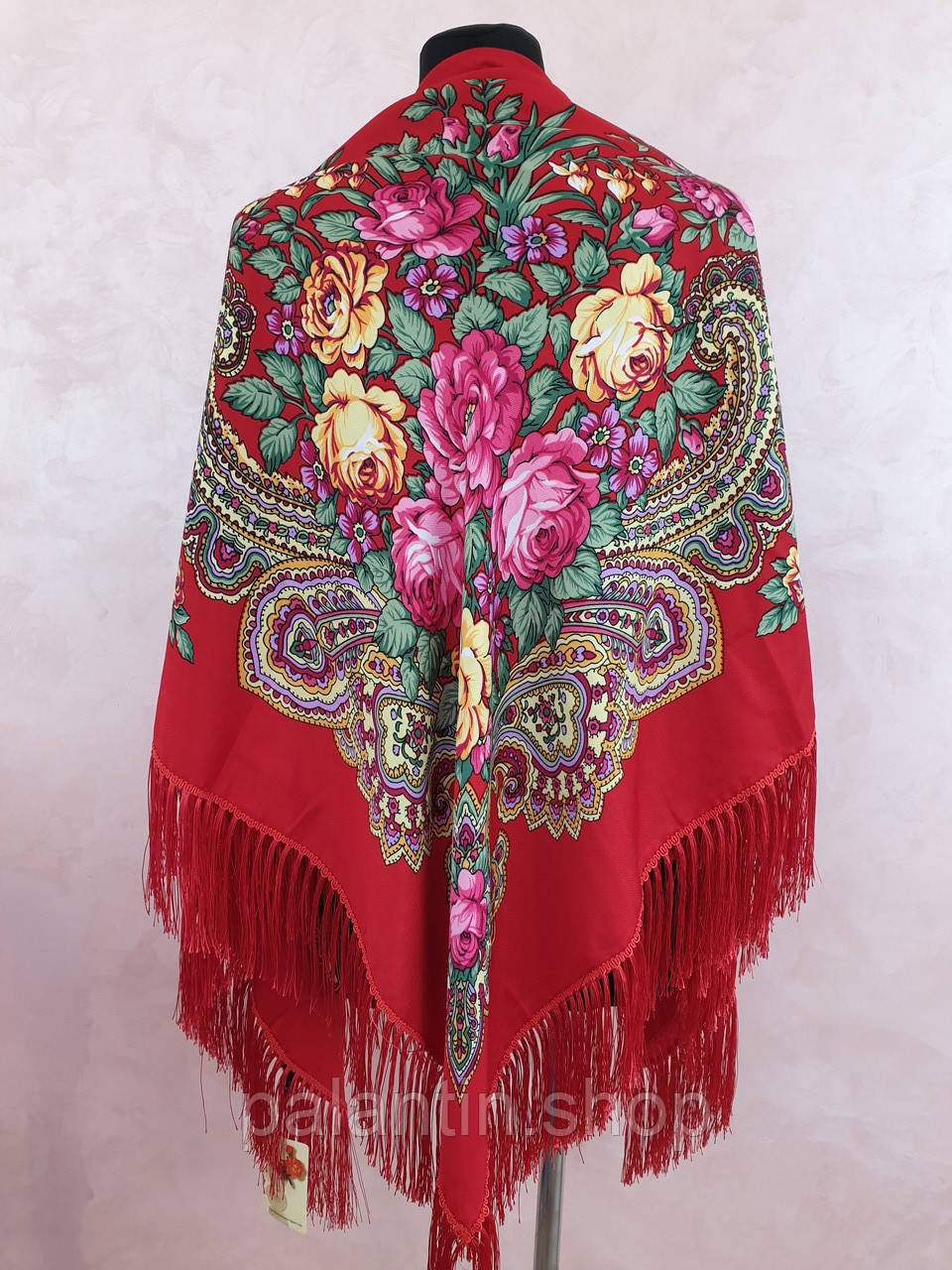 Жіноча хустка Україночка з бахромою в українському стилі 145 на 145 см. Червоний
