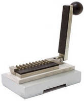 Пристосування СТИ-5 для приклеювання липкої стрічки до гофрованого зразка