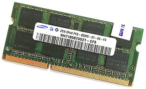 Оперативна пам'ять для ноутбука Samsung SODIMM DDR3 2Gb 1066MHz 8500S 2R8 CL7 (M471B5673DZ1-CF8) Б/В