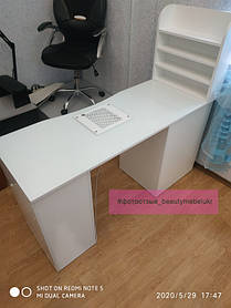 Маникюрный стол с УФ-лампой и мощной вытяжкой 2