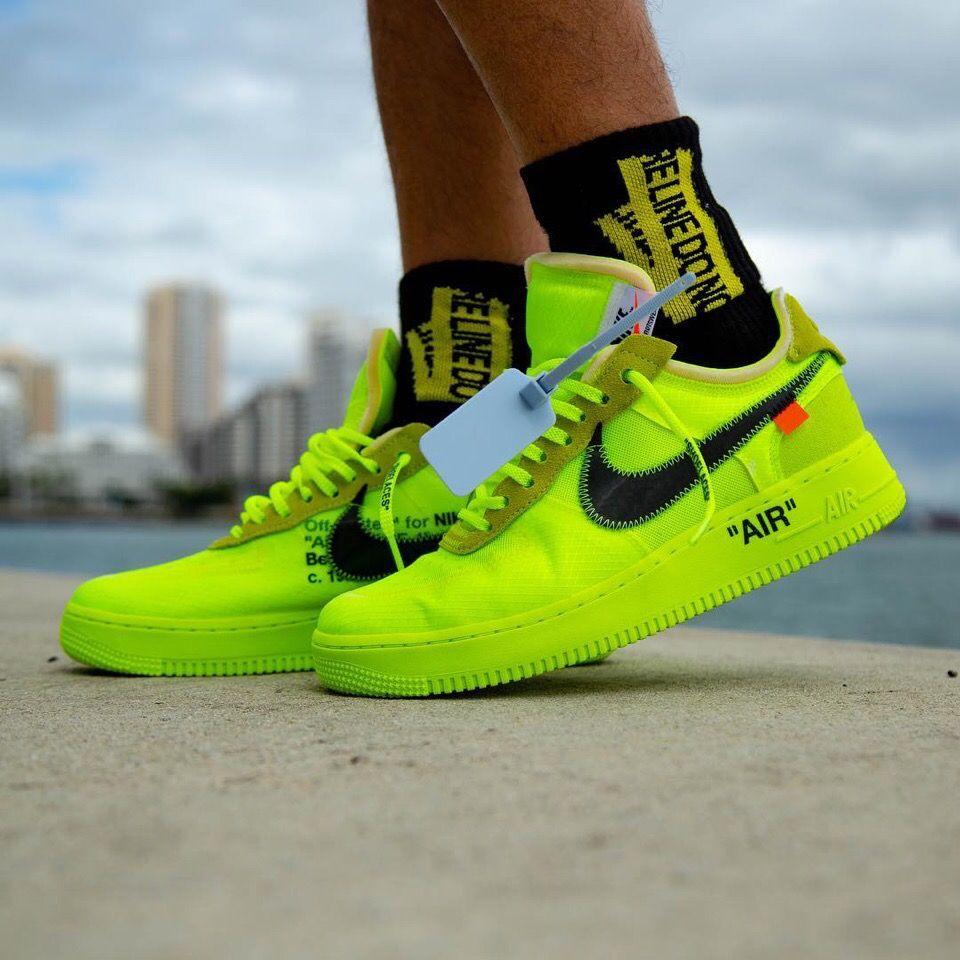 Чоловічі кросівки Nike Air Force 1 Low Off-White Volt