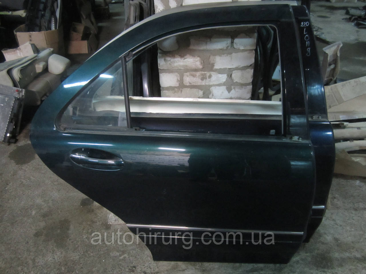 Задні права дверцята Mercedes-benz W220 S-Class