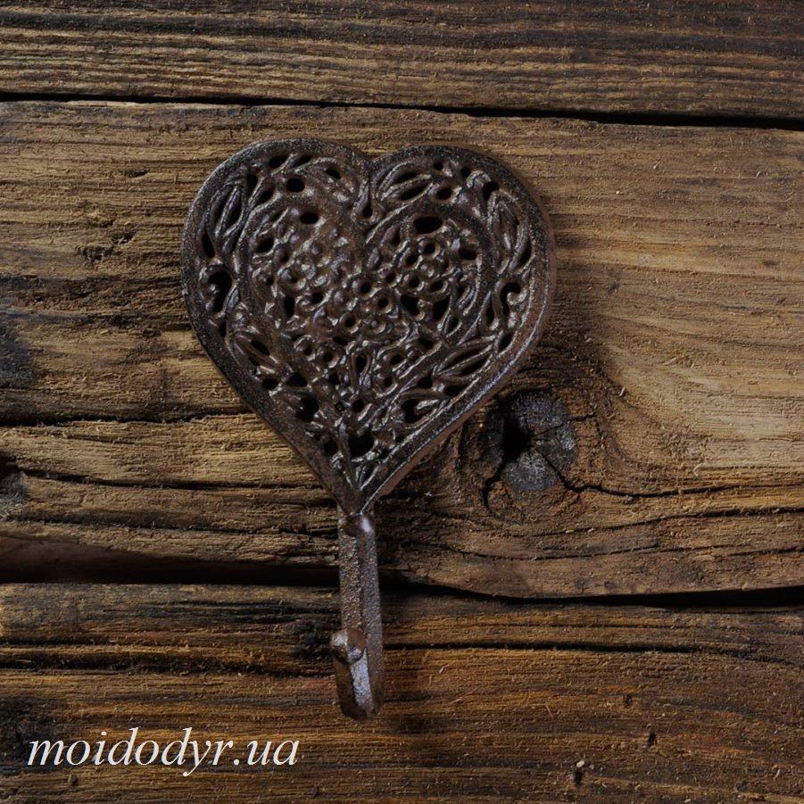 Гачок "Чавунне серце"- декоративна вішалка з чавуну 110 х 150 х 20 мм