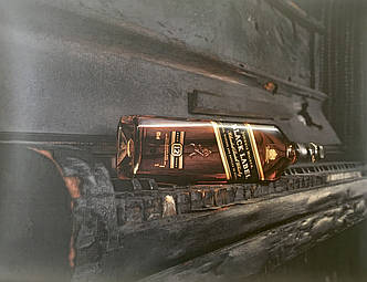 Постер Johnnie Walker Black Label дизайнерський Джонні Уокер Dimense print 90 см х 70 см