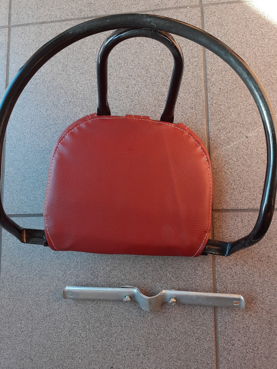 Велосипедне дитяче сідло на раму