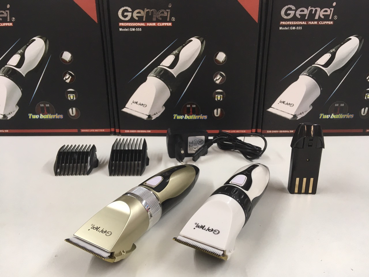 Акумуляторна машинка для стриження Gemei Gm-555