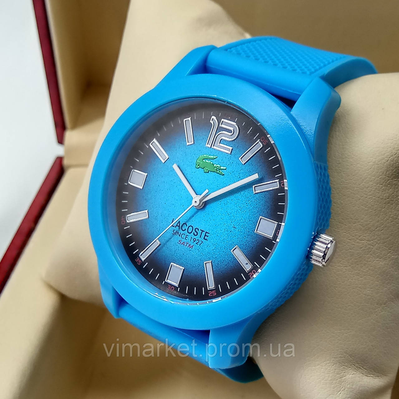 Кварцові наручні годинники Lacoste блакитного кольору з блакитним циферблатом градієнт, силіконовий ремінець