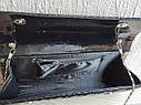 Чорний жіночий клатч з тисненим орнаментом, фото 8