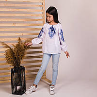 Блуза для девочки Соломийка с синей вышивкой 110