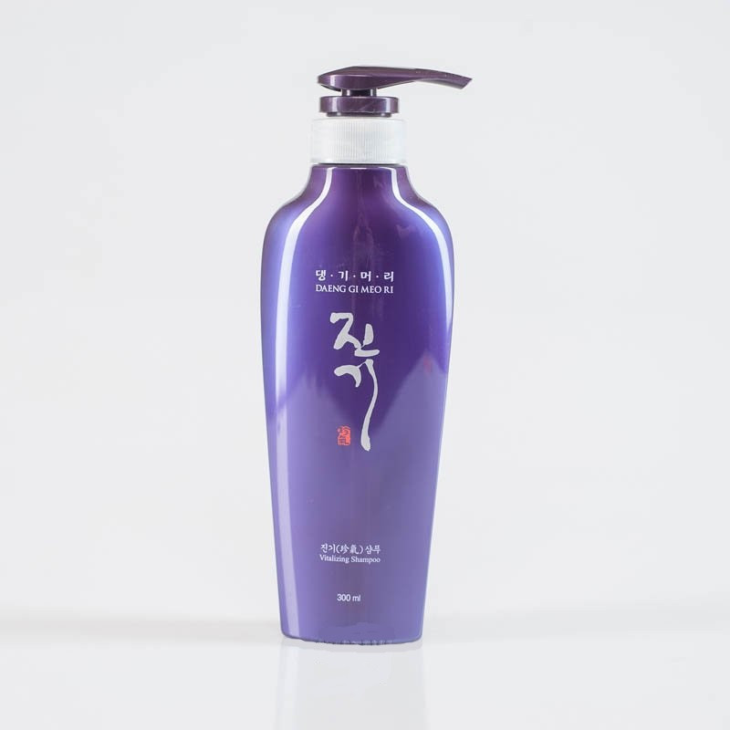 Регенерувальний шампунь Daeng Gi Meo Ri Vitalizing Shampoo 300ml