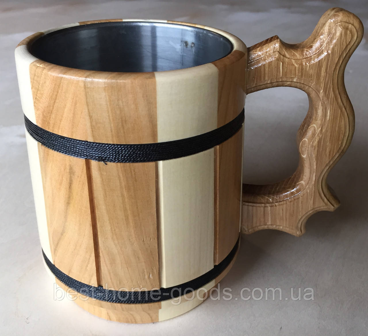 Дерев'яний пивний кухоль з металевою вставкою ручної роботи | 0.5 л | Карпатське дерево | Подарунок для цінителів пива, фото 1