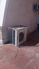 Антивандальна решітка для захисту кондиціонера на дах