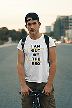 "Я з коробки" футболка з оригінальним принтом " Iam out of the box ", фото 3