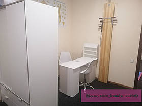 Маникюрный стол с УФ-лампой и мощной вытяжкой 2