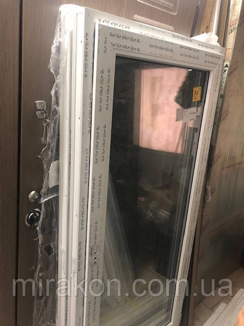 Вікно НОВЕ 800 х 1680 REHAU. Зіштовхує мультифункціональний з аргоном+TERMIX