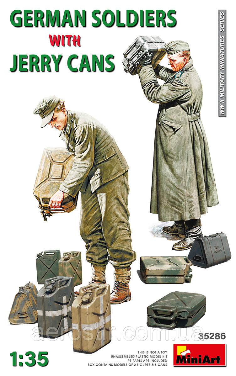 Німецькі солдати з каністрами 1/35 MiniART 35286