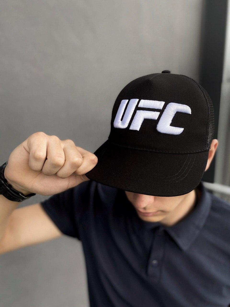 Кепка UFC Reebok чоловіча <unk> жіноча рибка чорна big white logo
