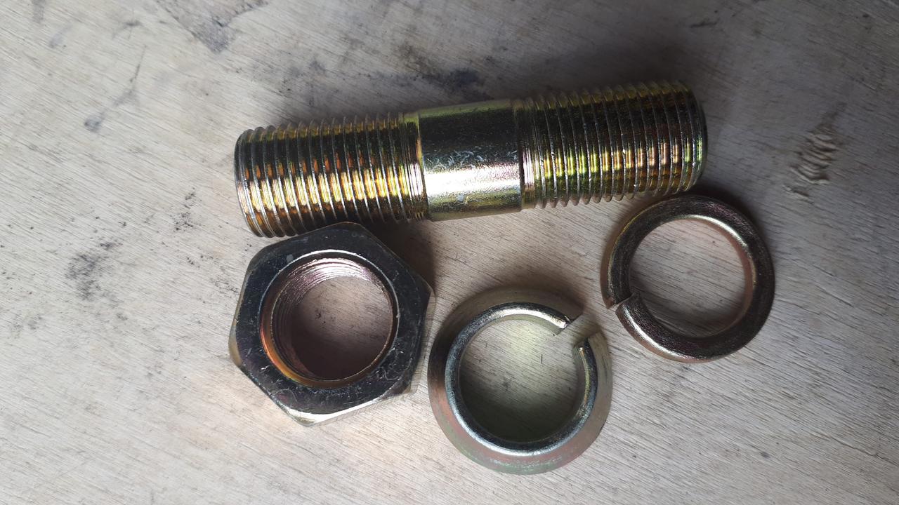 853303 Шпилька півосі з гайкою гровером і втулкою 5320-2403072 в сб. (М16*1,5*35)