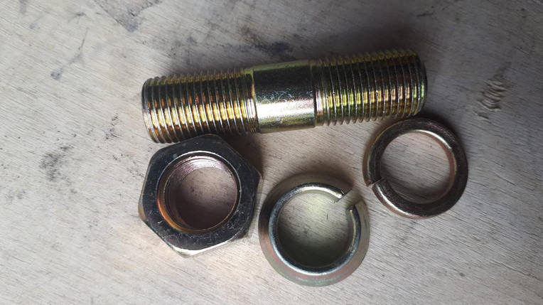 853303 Шпилька півосі з гайкою гровером і втулкою 5320-2403072 в сб. (М16*1,5*35), фото 1