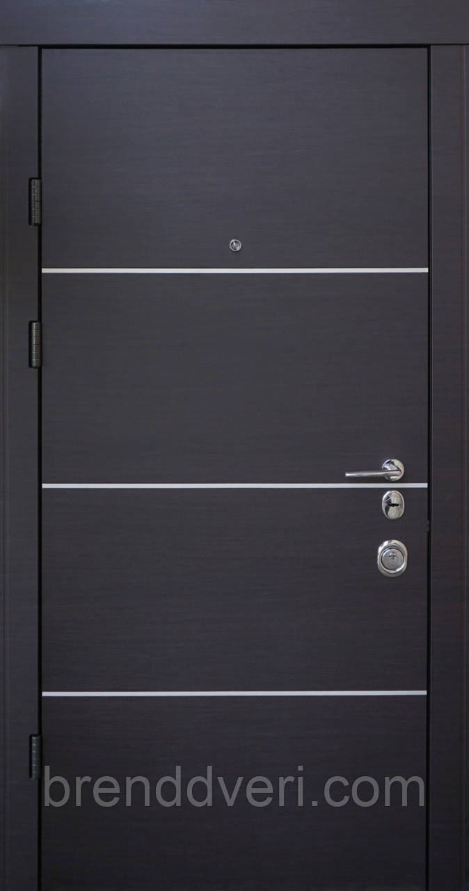 Двері вхідні металеві Qdoors Авангард Горизонт-Al венге горизонт темне/біле дерево