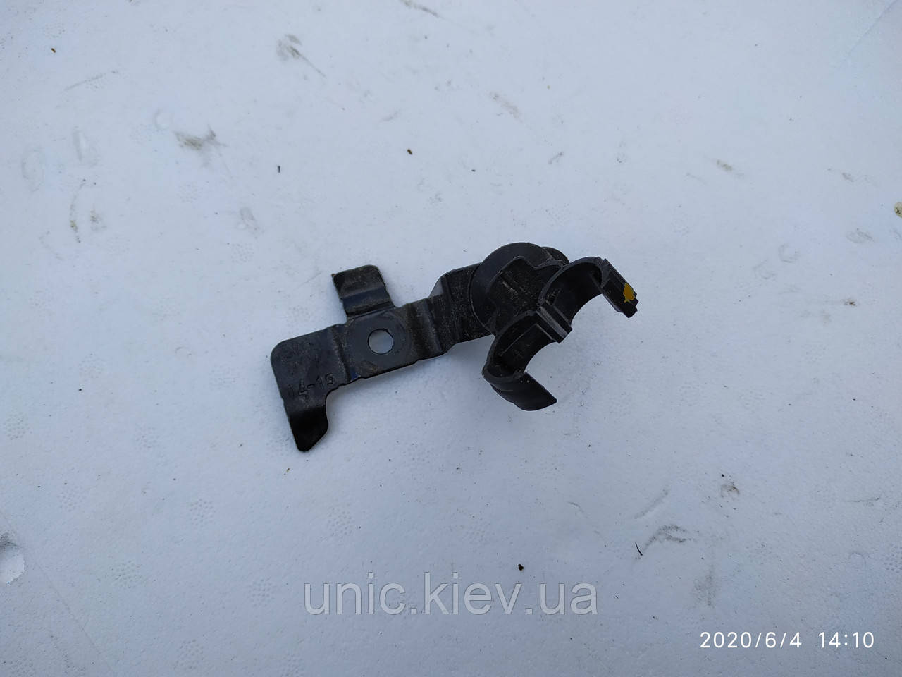 Кронштейн шланга Рено Лоджі / Докер / Сандеро / Логан / Дастер б/в ...