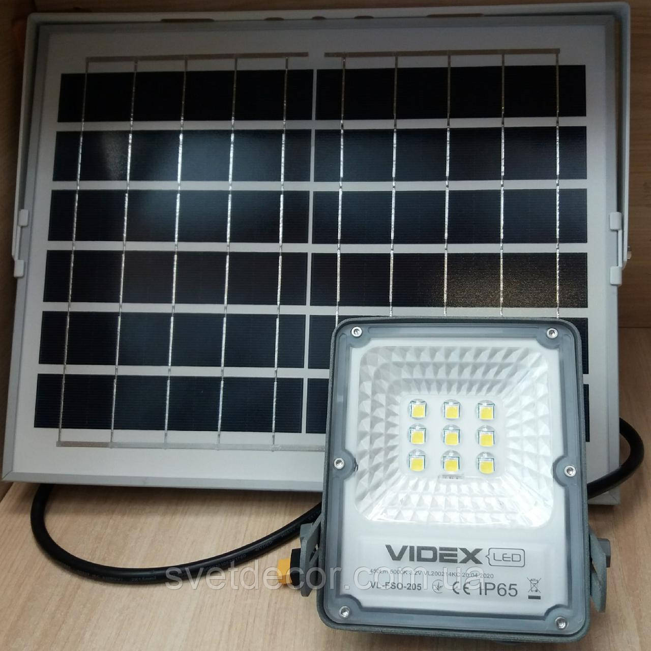 Світлодіодний прожектор LED автономний VIDEX 10W 5000K 3.2 V VL-FSO-205 на сонячній батареї