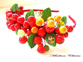 Обруч із ягодами горобини з полімерної глини та жовтими скляними намистинами в українському стилі для дівчаток