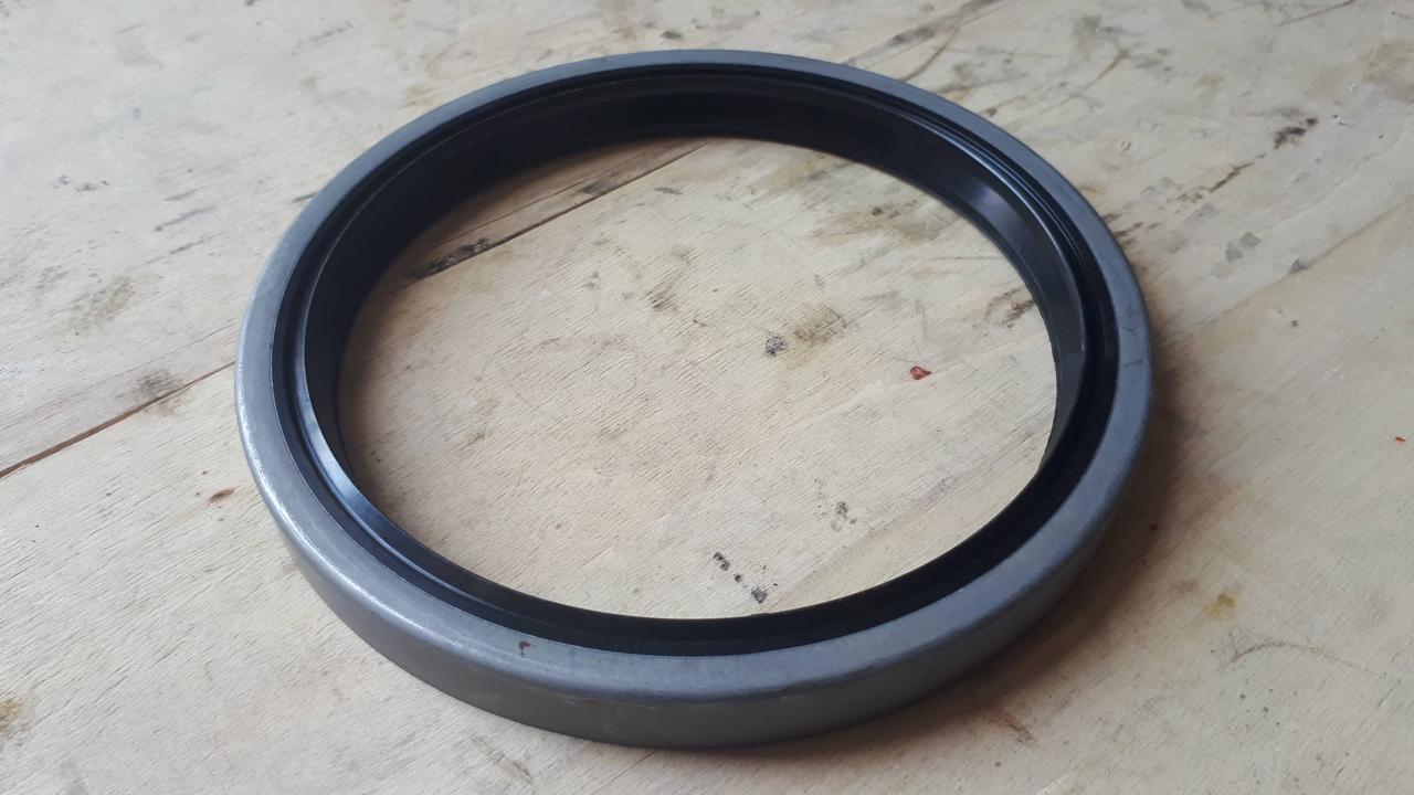 5320-864129 Сальник задньої маточини (142х168х16) КАМАЗ