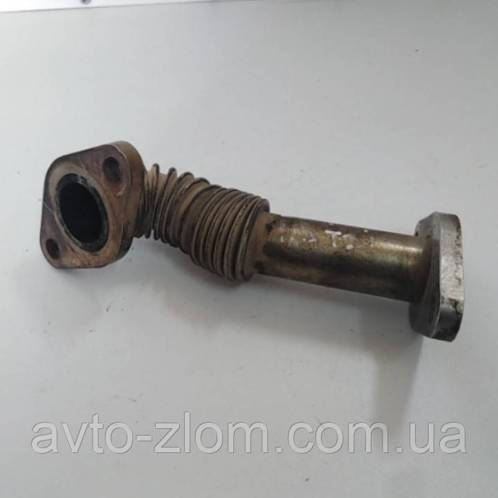Трубка клапана EGR Volkswagen Passat B4, B5, Golf 3, Пассат Б4, Б5, Гольф 3,9TDI. 028131521C.