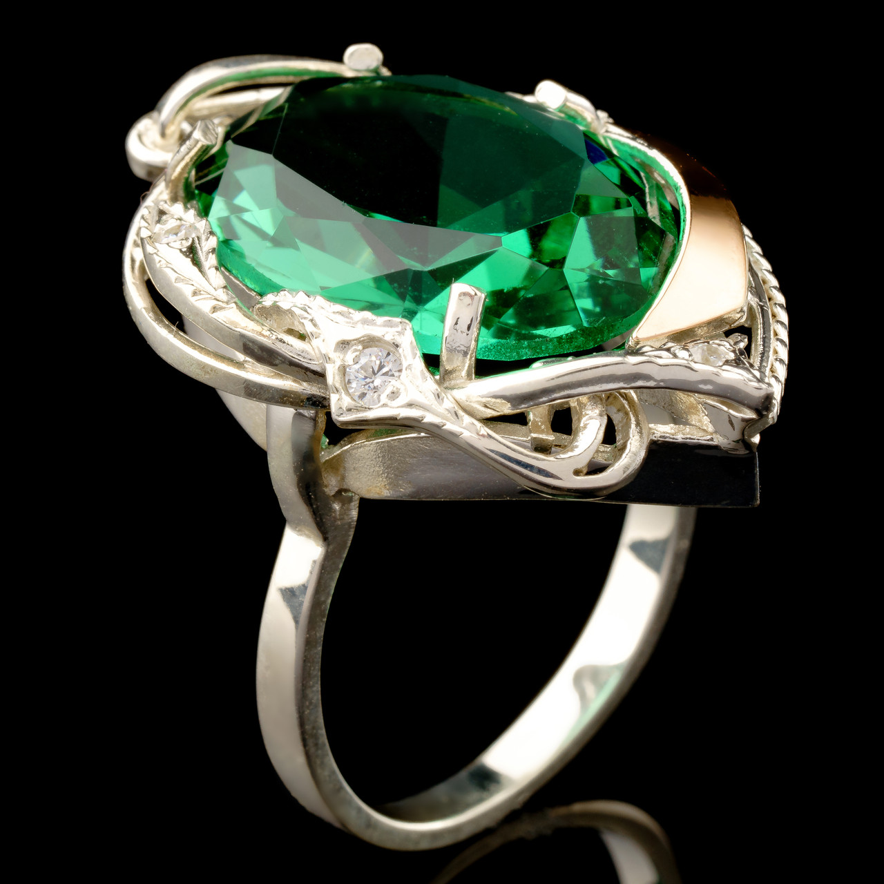 Серебряное кольцо 925 пробы с золотом арт. 523к