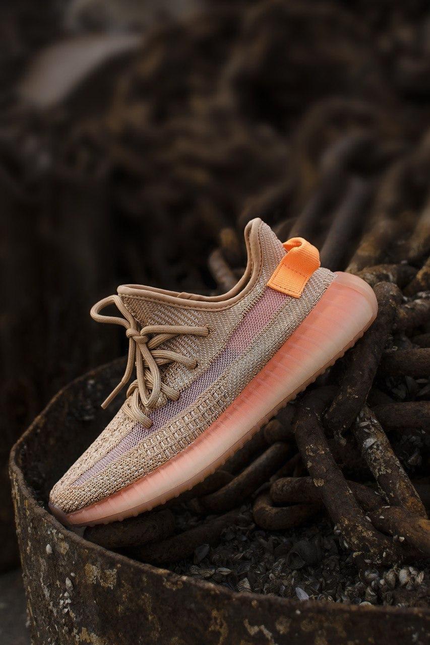 Кросівки жіночі Adidas Yeezy V2 Clay (адіас і буст клей), фото 1