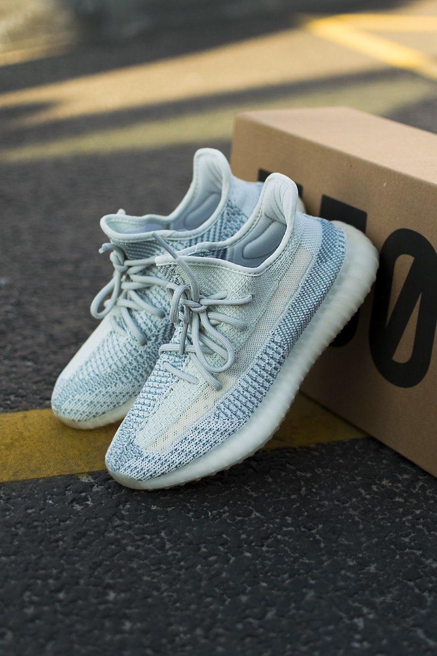 Кросівки чоловічі Adidas Yeezy V2 Cloud White (адіас і буст блакитні)