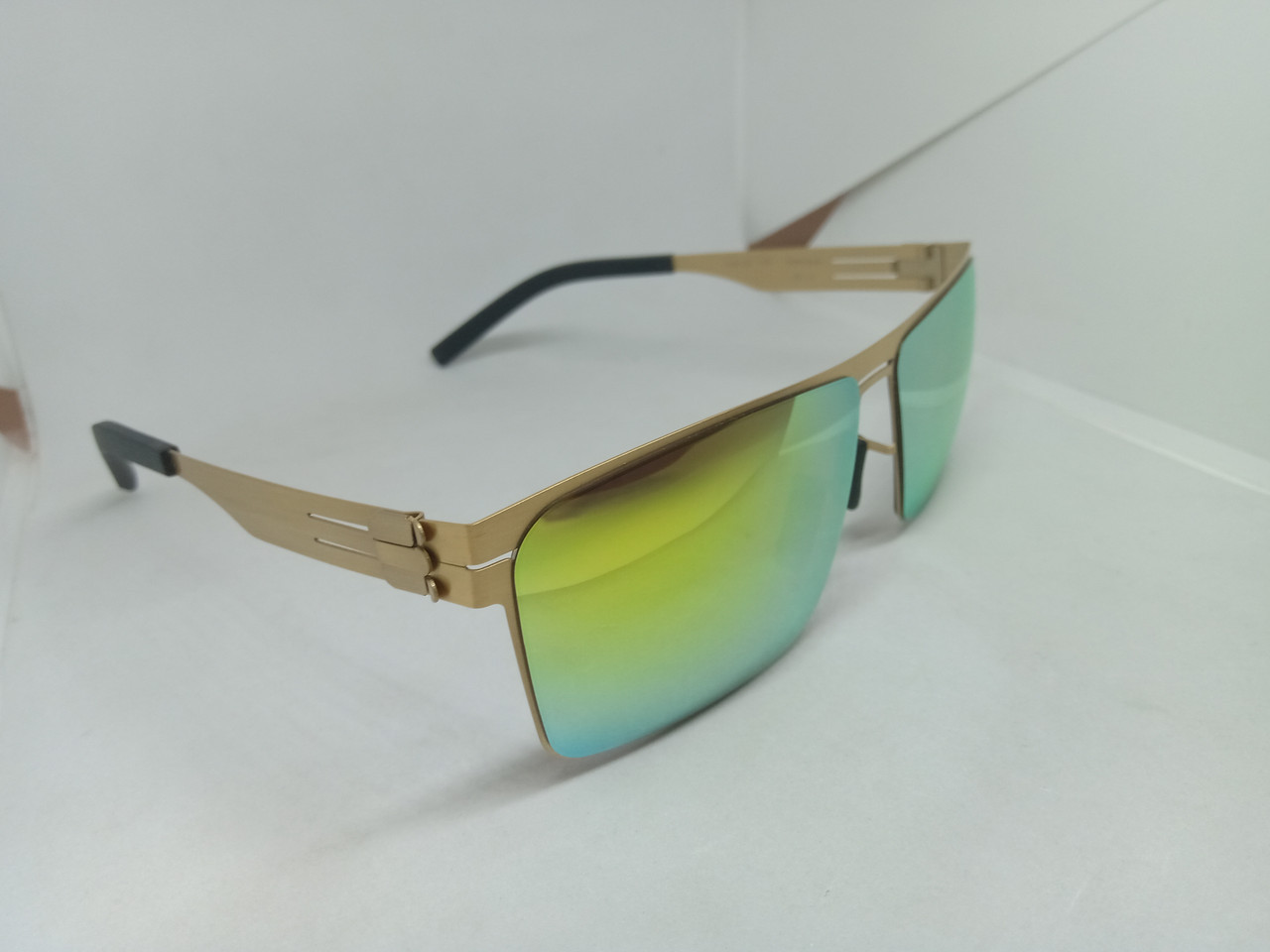 Солцезащитные очки полароид Ferre зеркальные: продажа, цена в Запорожье ...