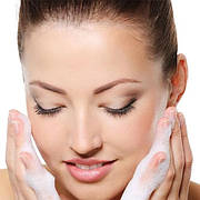 Корейська підхід до вмивання і зняття макіяжу