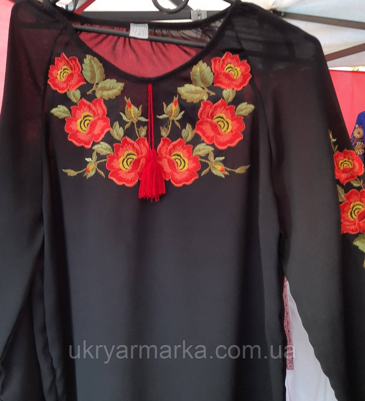 Вишита шифонова блузка "Нічні рози