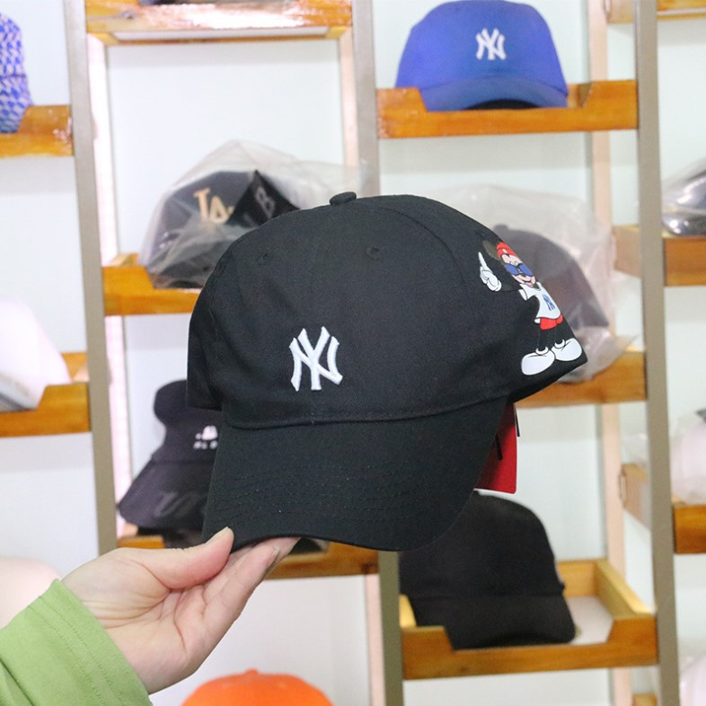 Кепка Бейсболка New York Yankees NY MLB Нью-Йорк Янкіз Мікі з боку Чорна