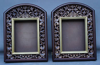 Різьблені кіоти для ікон